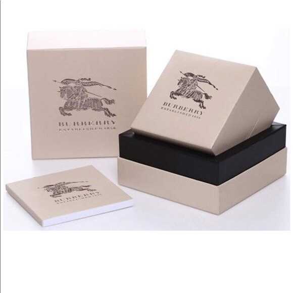 burberry watch box